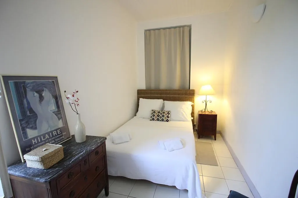 Villa Cottage Reine, Rc Jardin Apartment